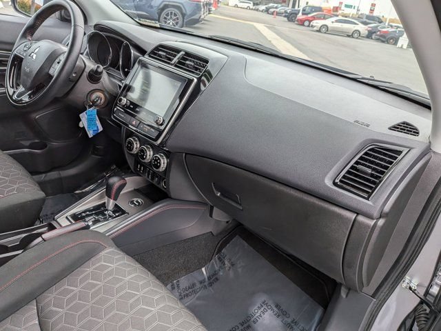 Used 2025 Mitsubishi Outlander Sport LE AWD/4WD image 6
