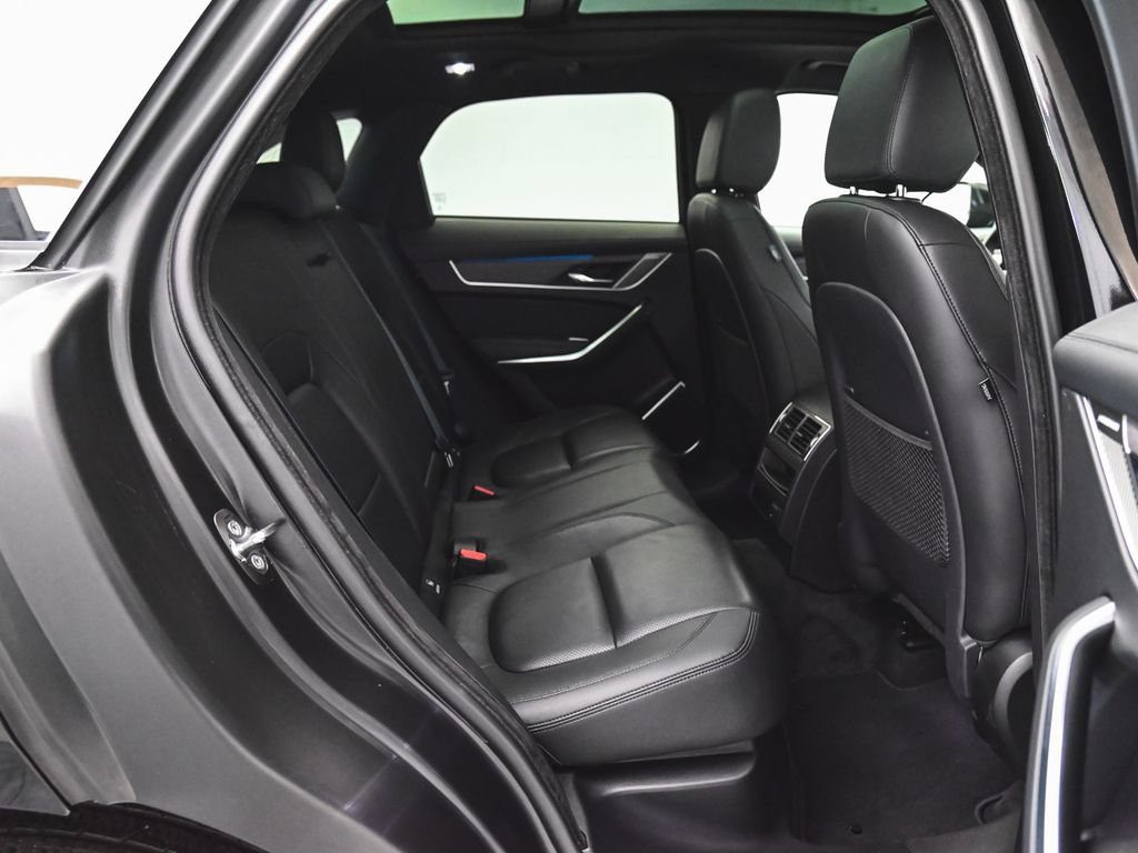 Used 2023 Jaguar F-PACE S AWD/4WD image 36