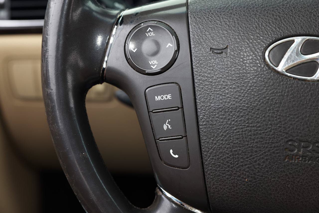 Used 2011 Hyundai Genesis 3.8 RWD image 26