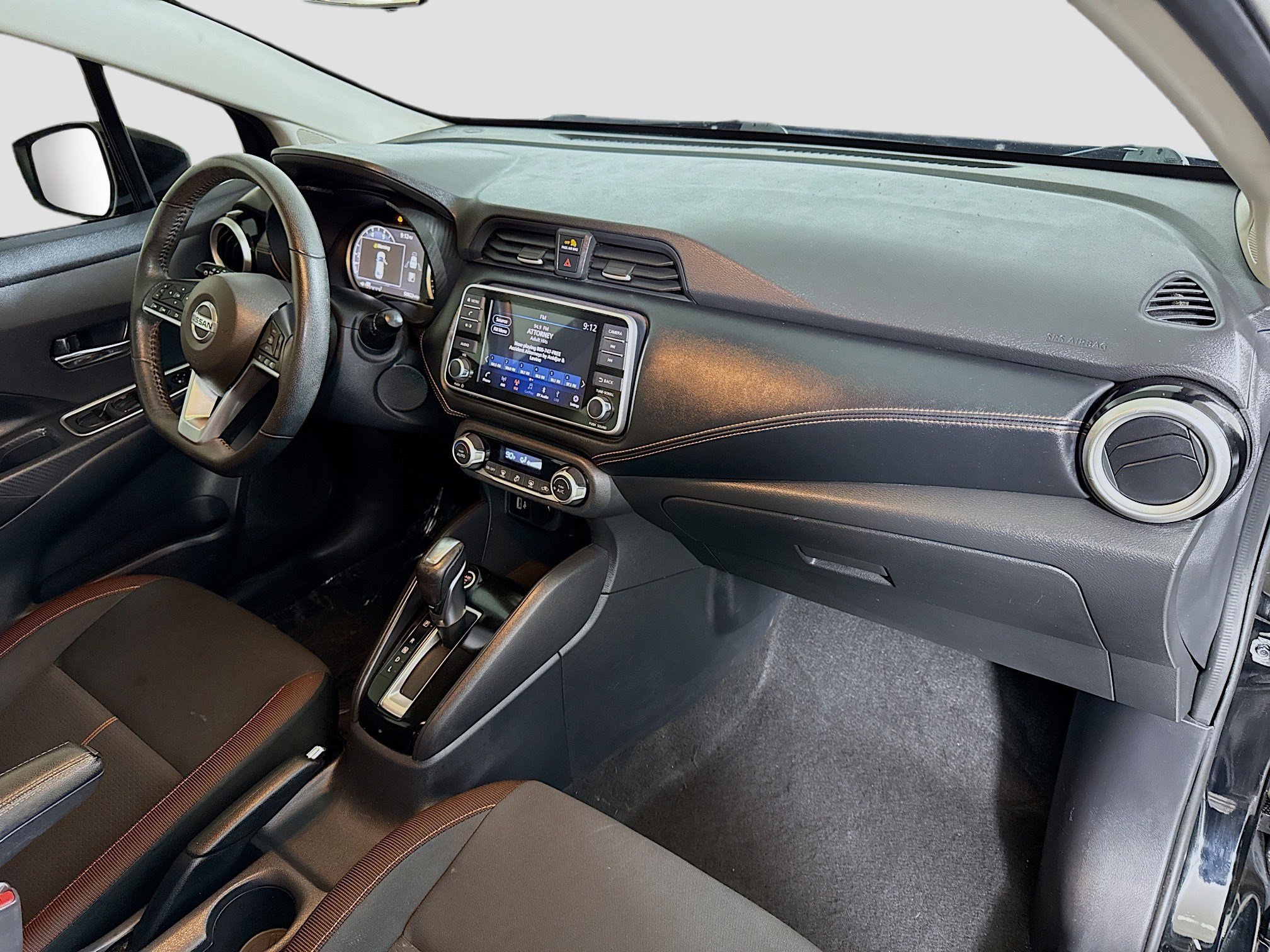 Used 2020 Nissan Versa SR image 30