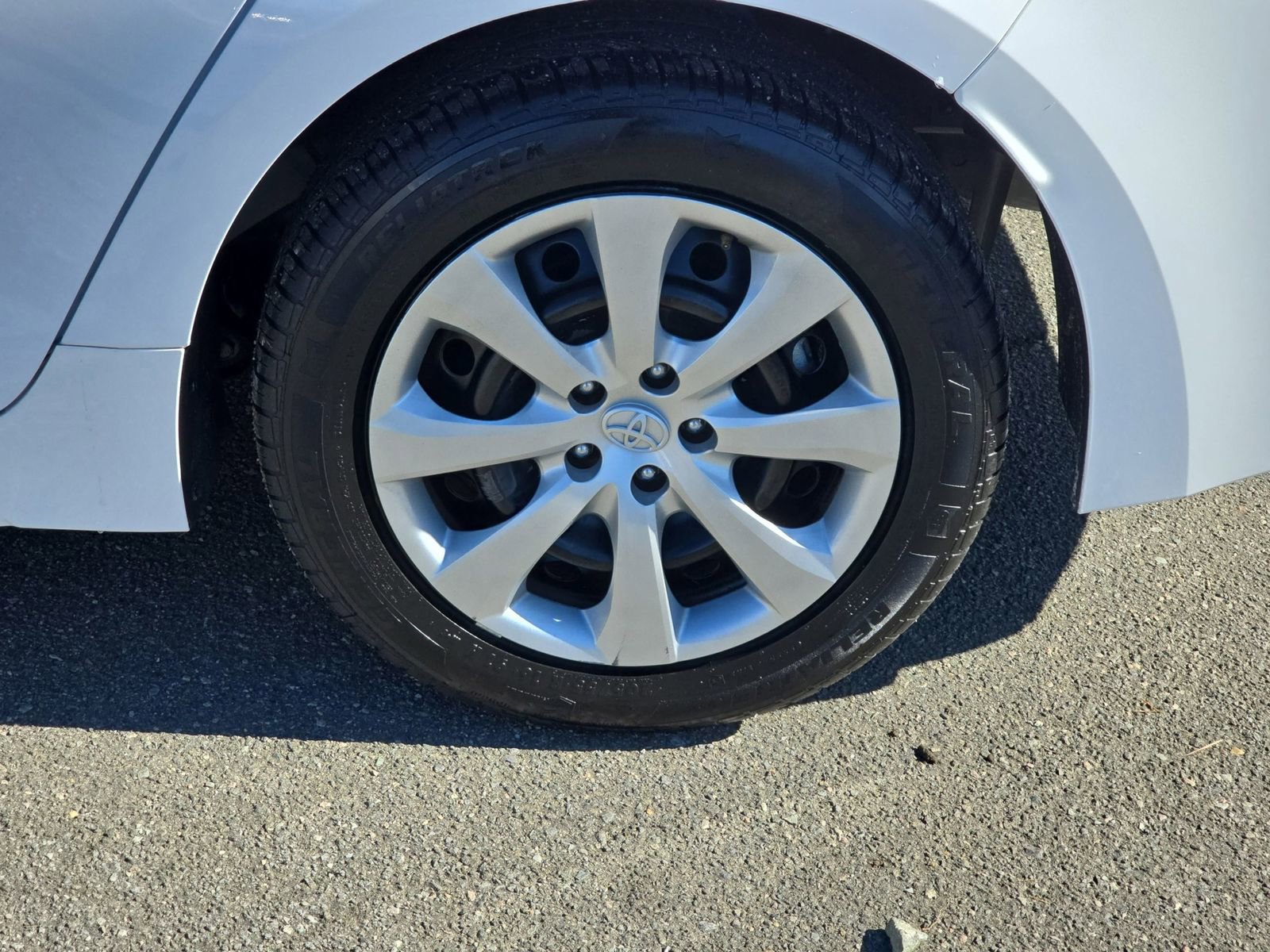 Used 2023 Toyota Corolla LE image 36