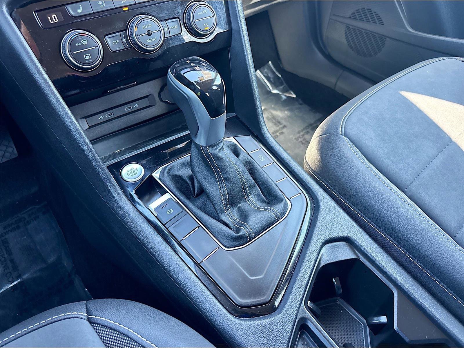 Used 2024 Volkswagen Taos SE image 19