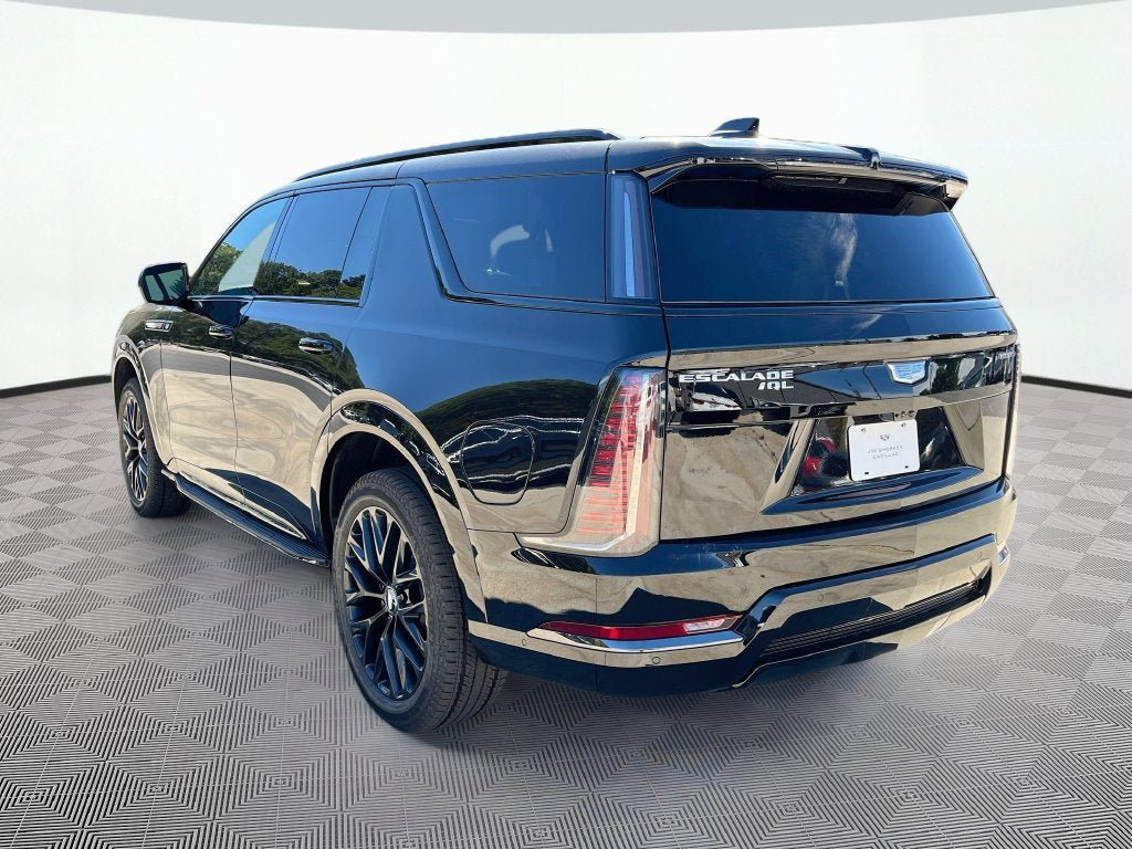 New 2026 Cadillac Escalade IQL Sport 1 w/ LPO, ONYX Package AWD/4WD image 7