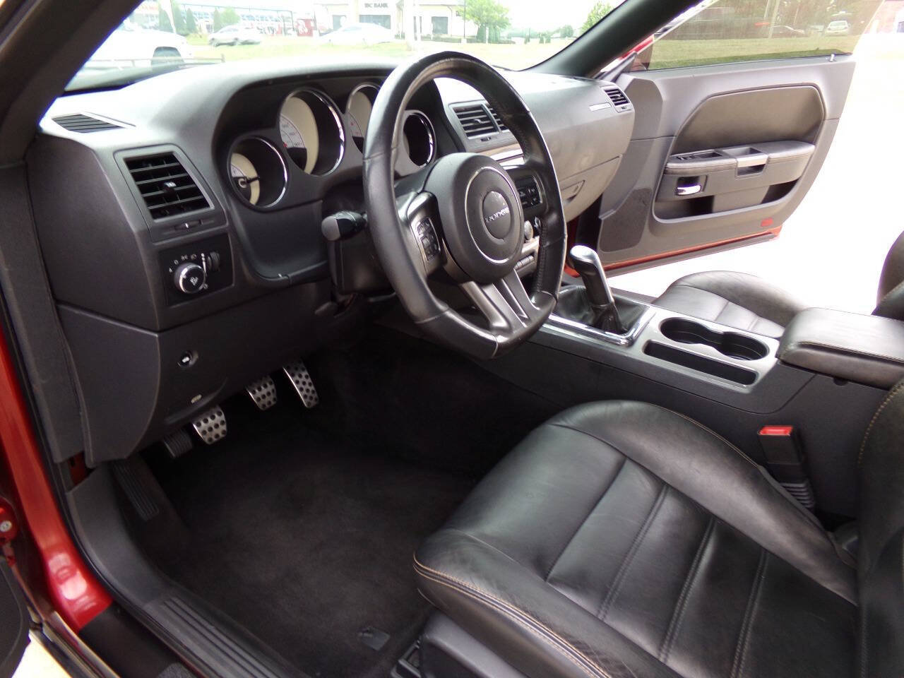 Used 2014 Dodge Challenger R/T RWD image 17