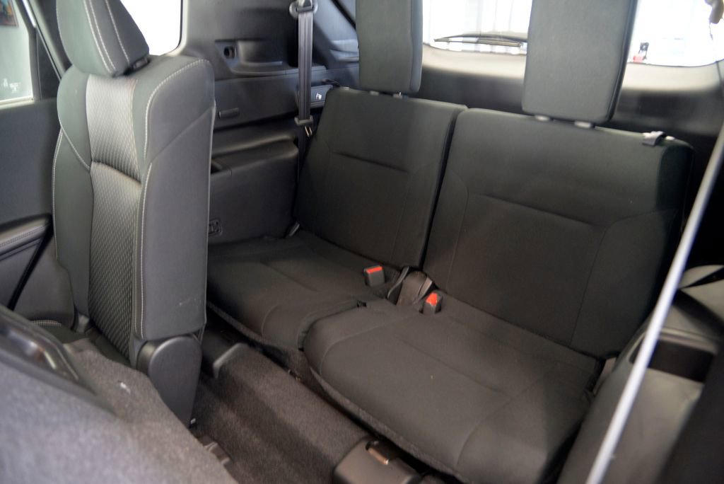 Used 2022 Mitsubishi Outlander ES image 28