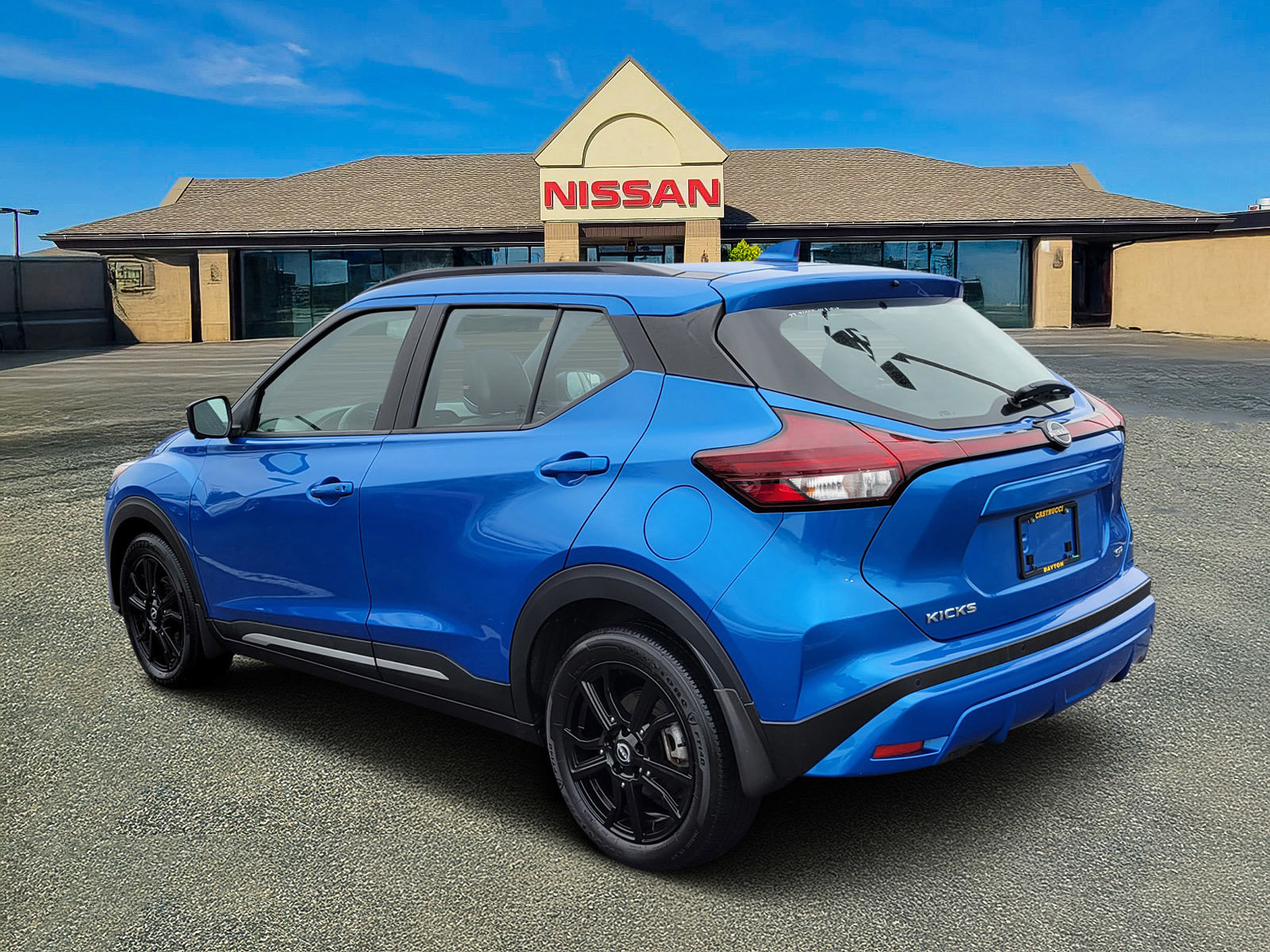Certified 2023 Nissan Kicks SR w/ SR Premium Package image 3