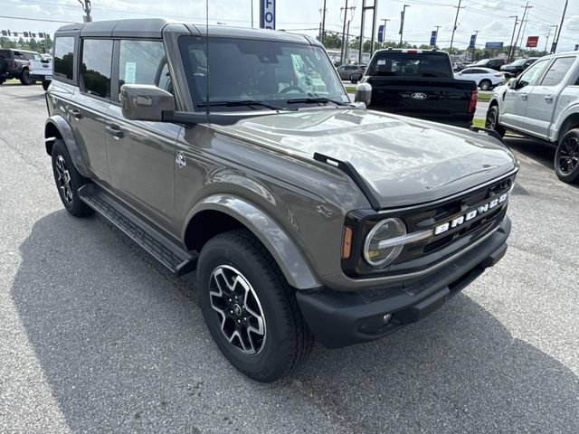 New 2026 Ford Bronco Outer Banks AWD/4WD image 3