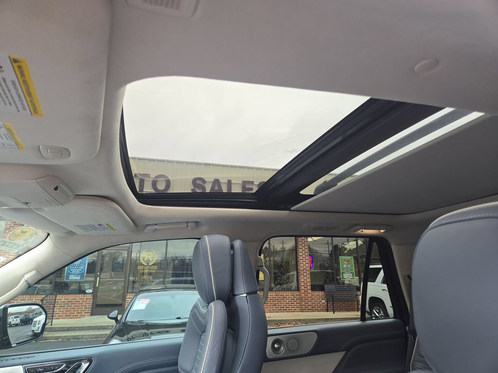 Used 2019 Lincoln Navigator Black Label AWD/4WD image 23