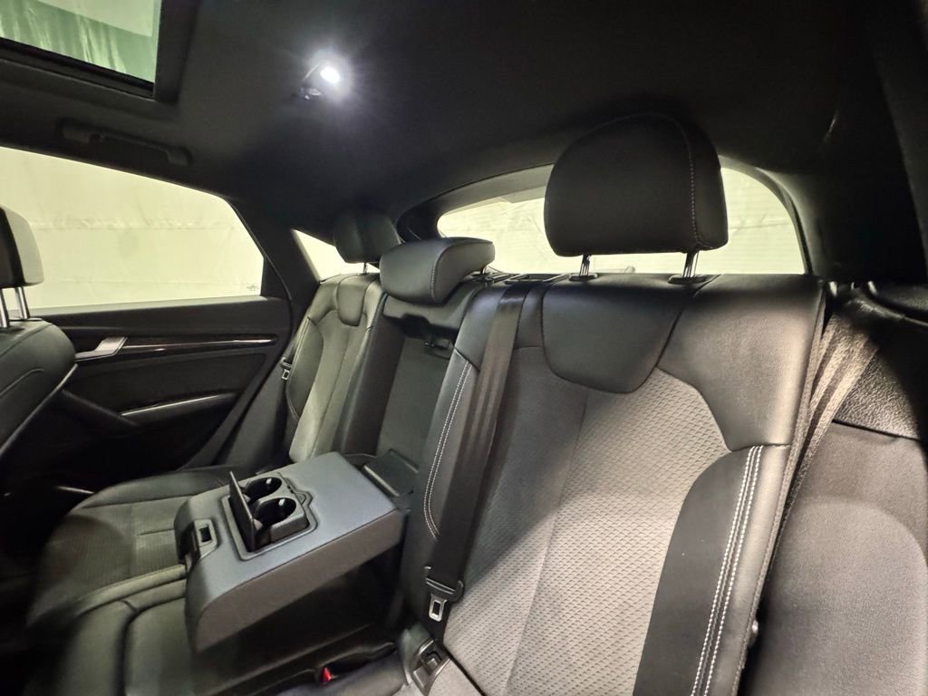 Used 2022 Audi SQ5 Premium image 24