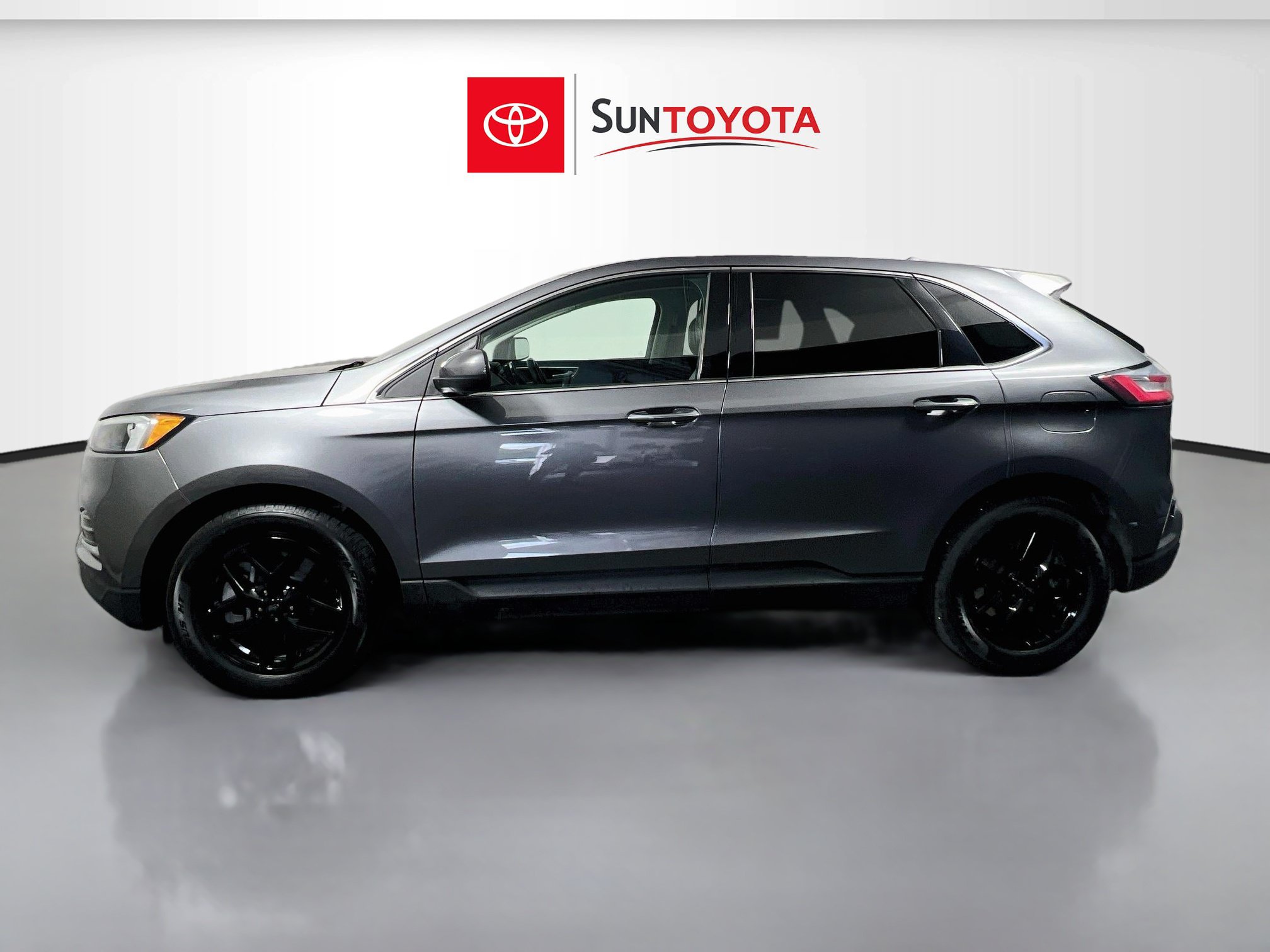 Used 2024 Ford Edge SEL AWD/4WD image 7