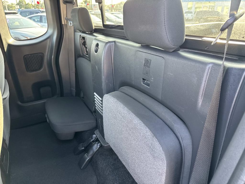 Used 2025 Nissan Frontier SV RWD image 16