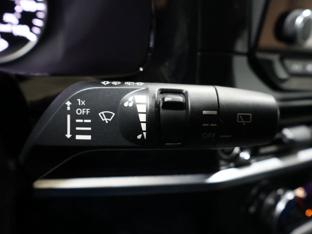 Used 2024 Nissan Pathfinder SV image 36