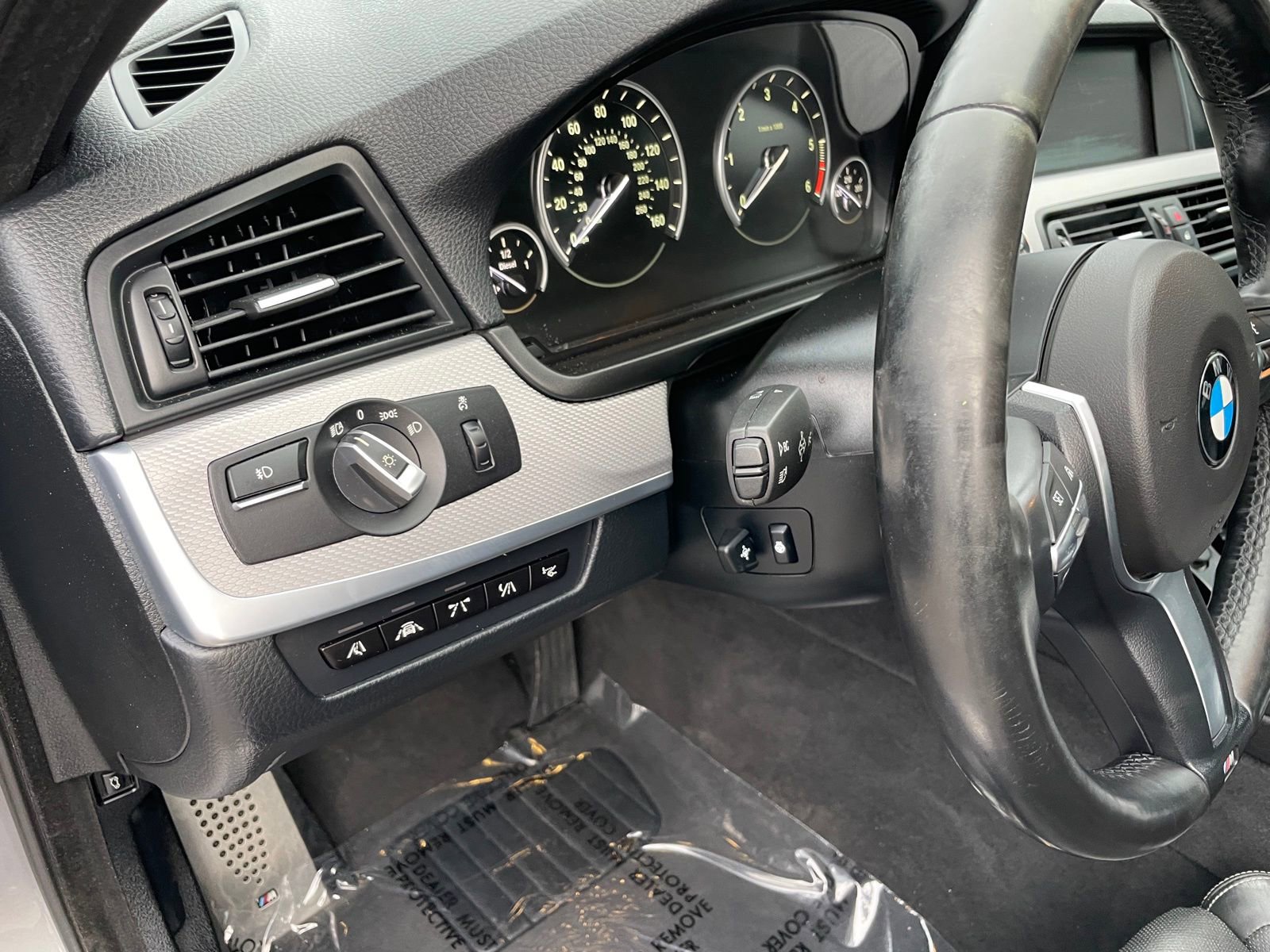 Used 2015 BMW 535d xDrive image 27