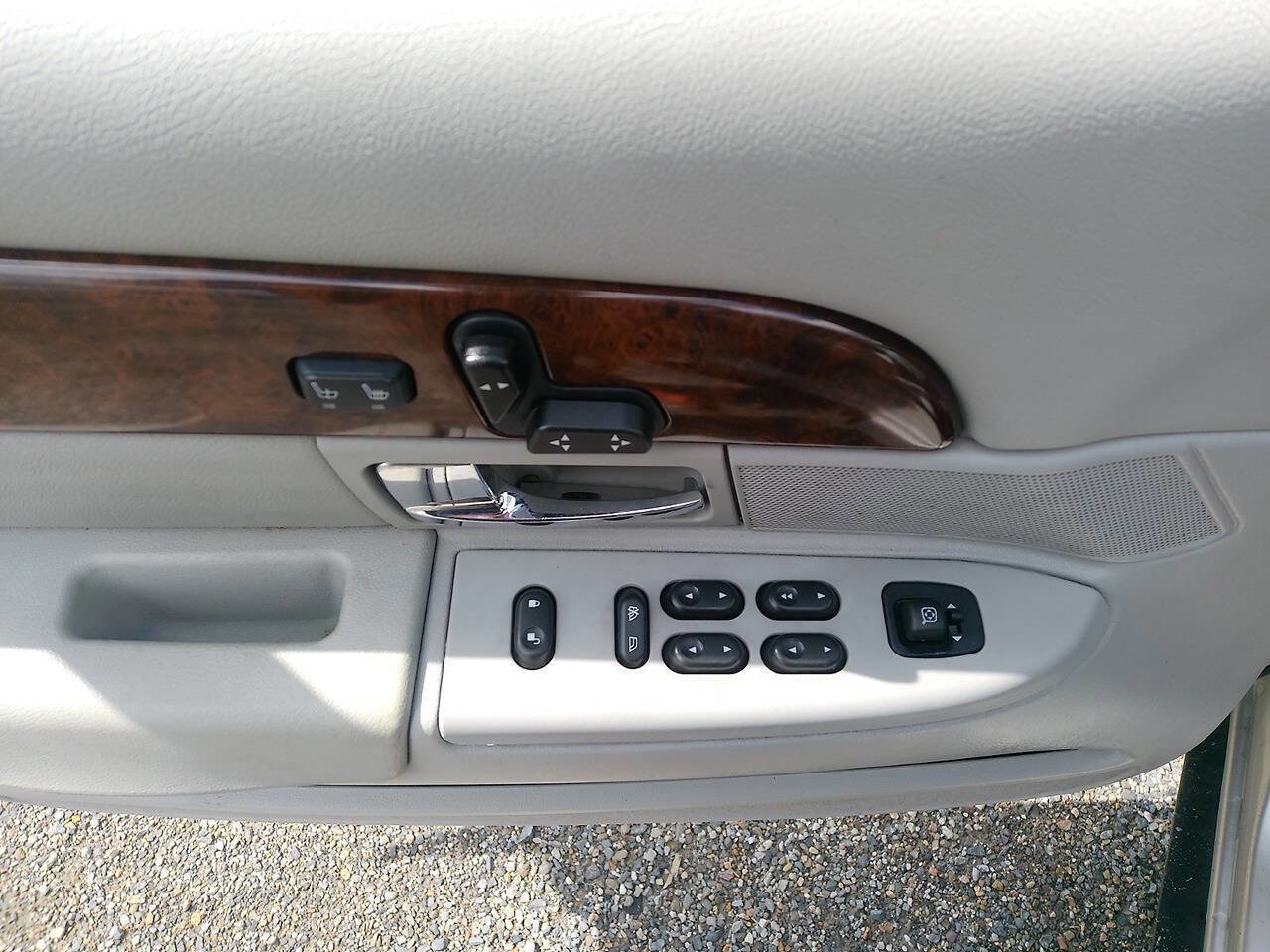 Used 2005 Mercury Grand Marquis LS image 23