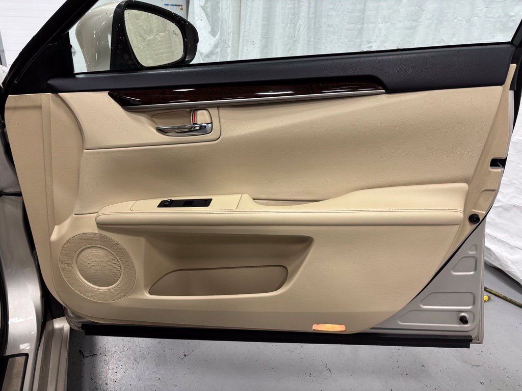Used 2014 Lexus ES 350 w/ Luxury Package FWD image 56