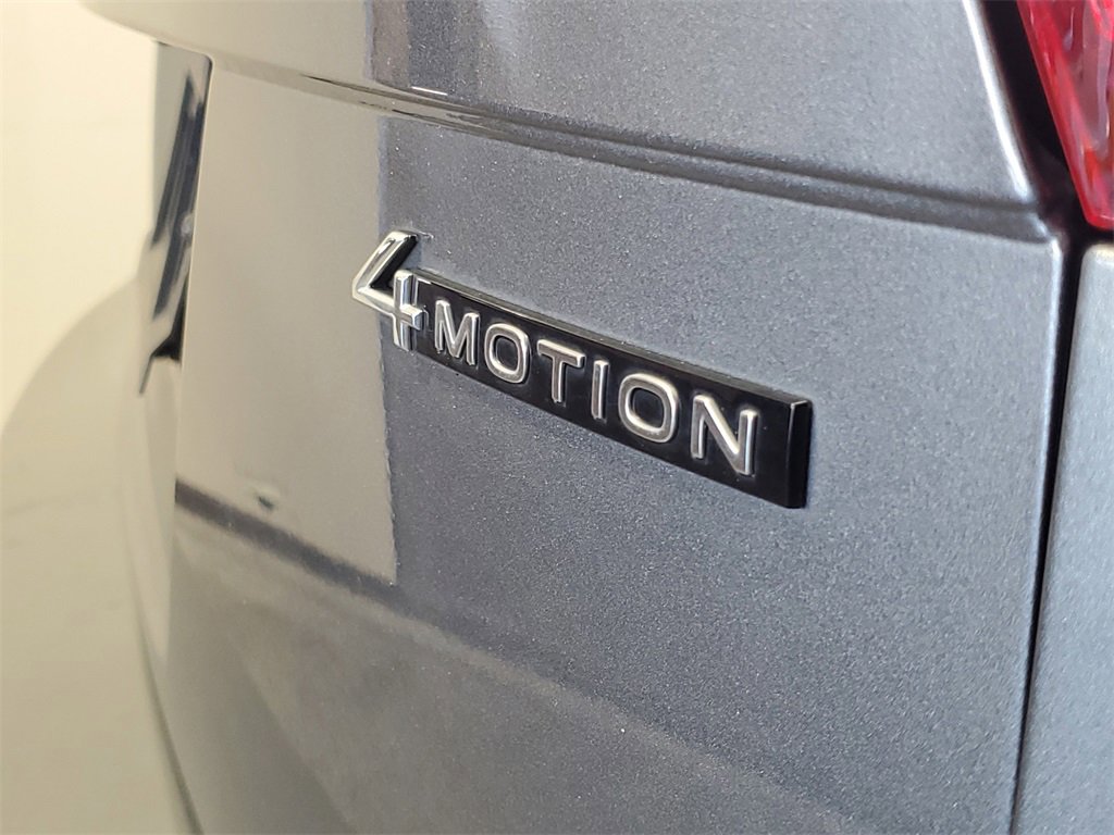 Used 2023 Volkswagen Tiguan SE R-Line image 7