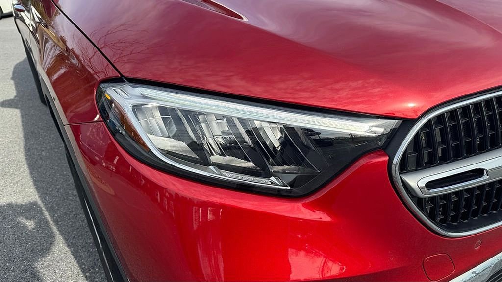 Used 2023 Mercedes-Benz GLC 300 4MATIC image 9