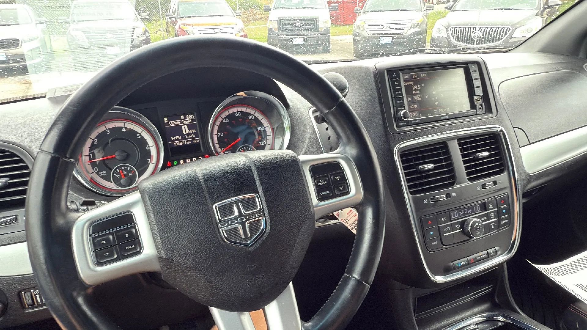 Used 2015 Dodge Grand Caravan R/T FWD image 36