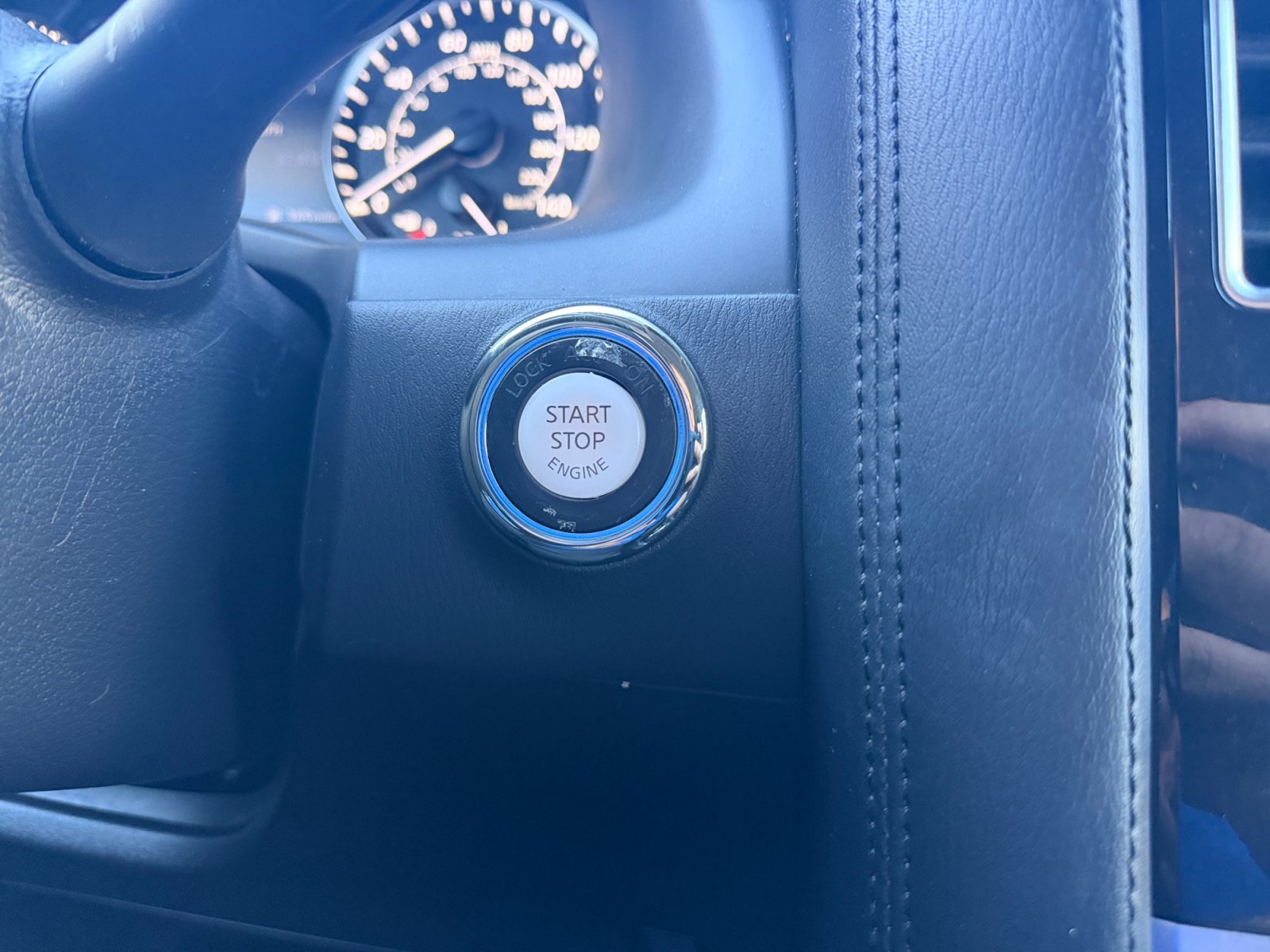 Used 2022 Nissan Armada SV RWD image 22