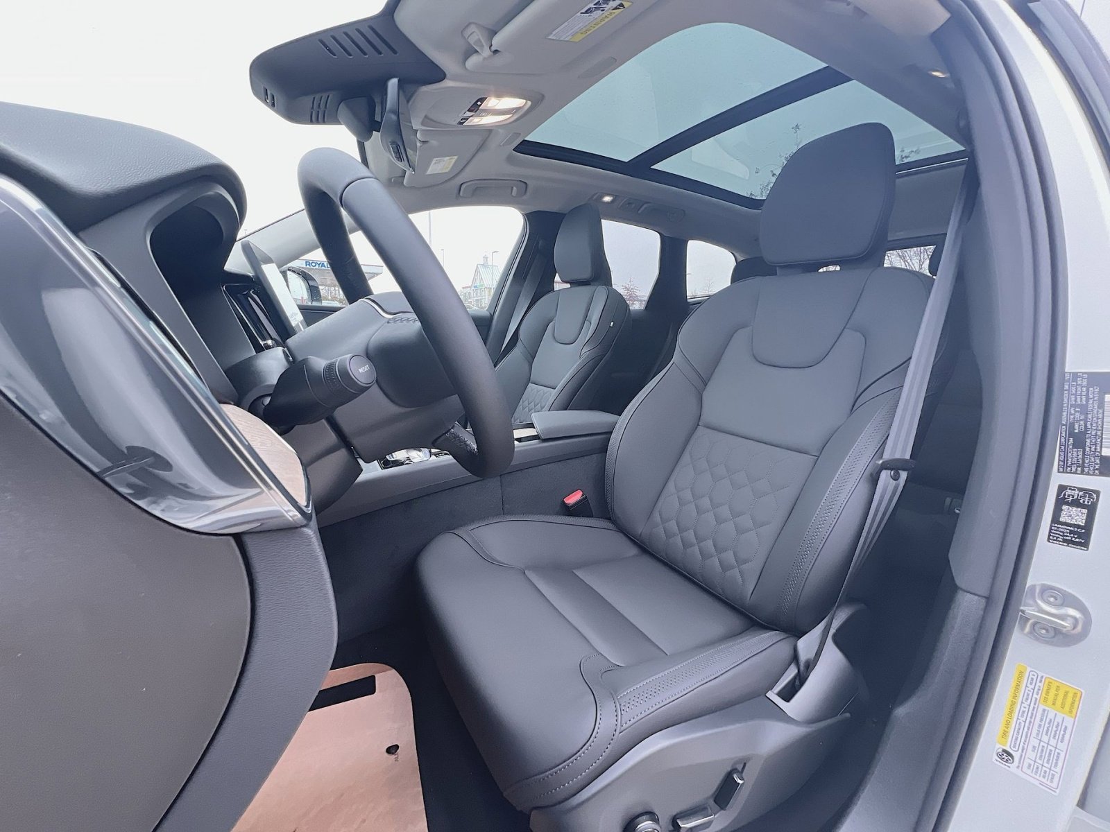 New 2026 Volvo XC60 B5 Plus w/ Protection Package Premier AWD/4WD image 13