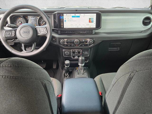 Used 2024 Jeep Gladiator Sport image 17