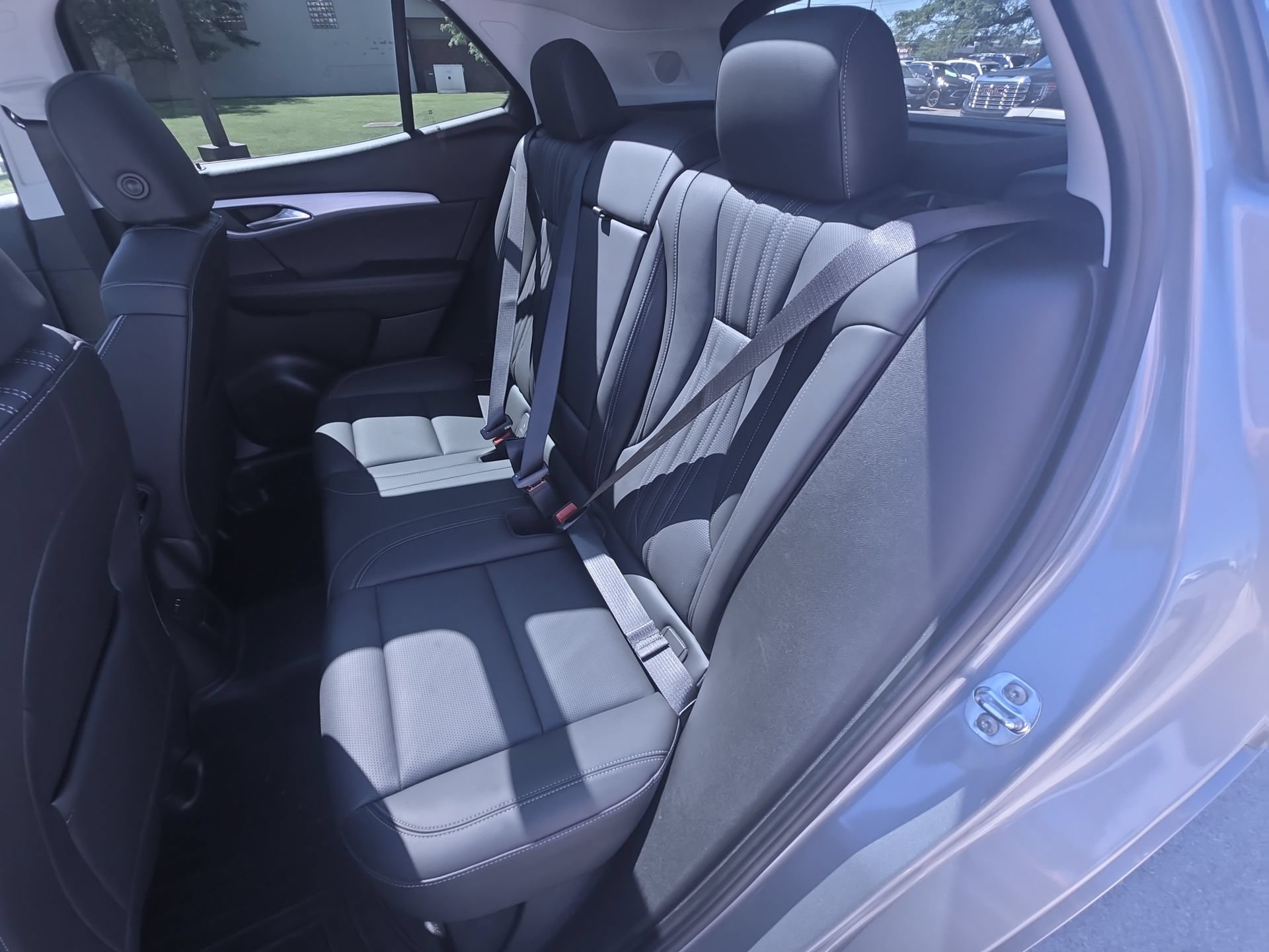 Used 2024 Buick Envision Avenir AWD/4WD image 26