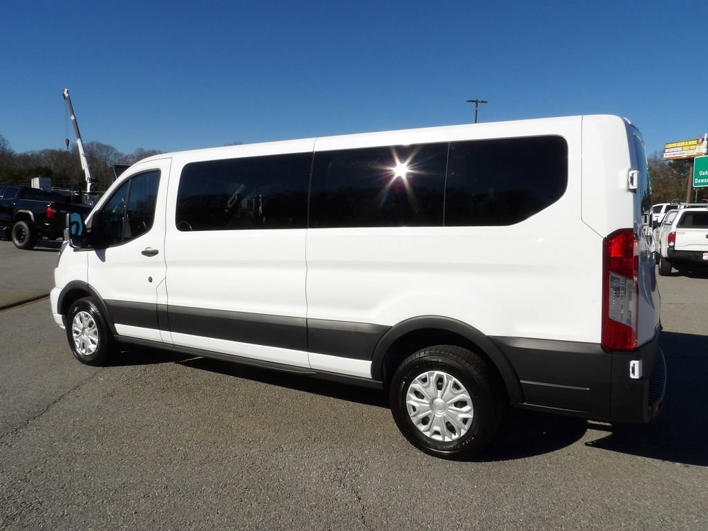 Used 2023 Ford Transit 350 XLT RWD image 4
