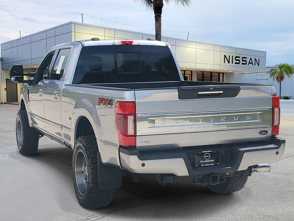 Used 2022 Ford F350 Platinum AWD/4WD image 4
