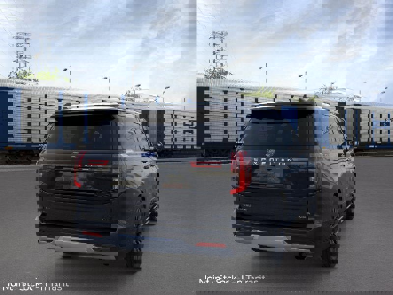 New 2025 Ford Expedition Max Platinum image 8