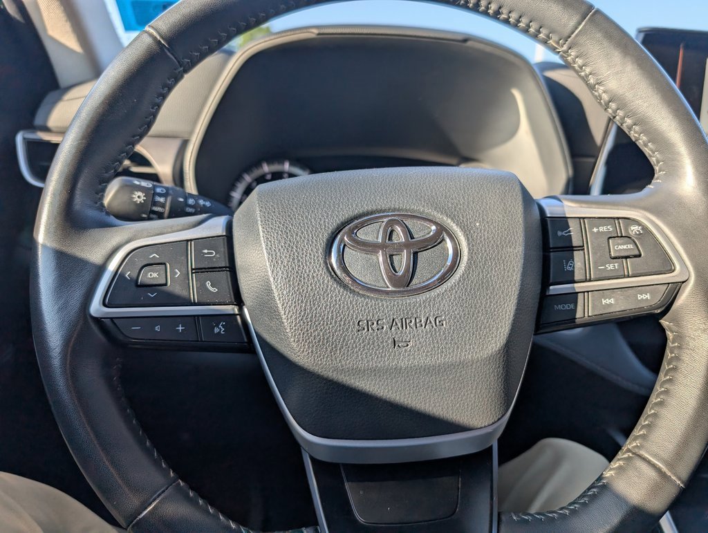 Used 2024 Toyota Highlander LE image 22