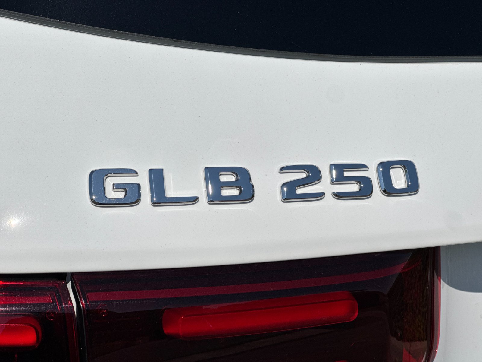 New 2026 Mercedes-Benz GLB 250 4MATIC image 25