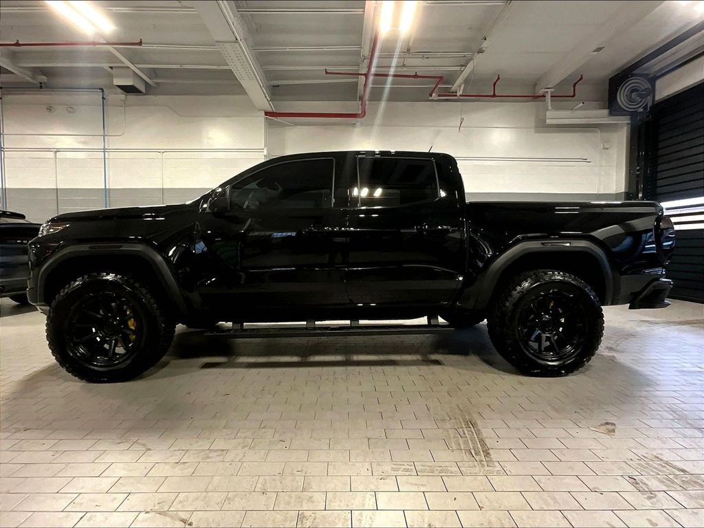 Used 2025 GMC Canyon Denali w/ LPO, Denali Black Edition image 2