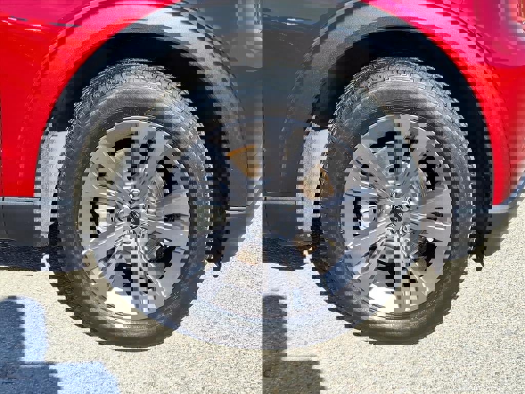 Certified 2022 Ford Explorer XLT w/ Equipment Group 202A image 10