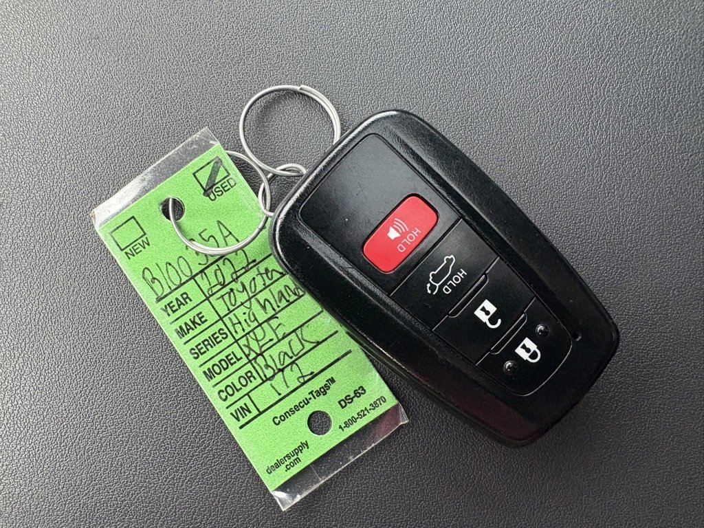 Certified 2022 Toyota Highlander XLE image 26