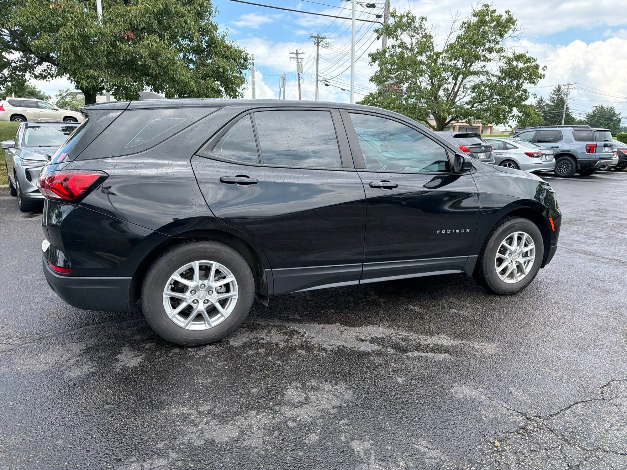 Used 2024 Chevrolet Equinox LS FWD image 34