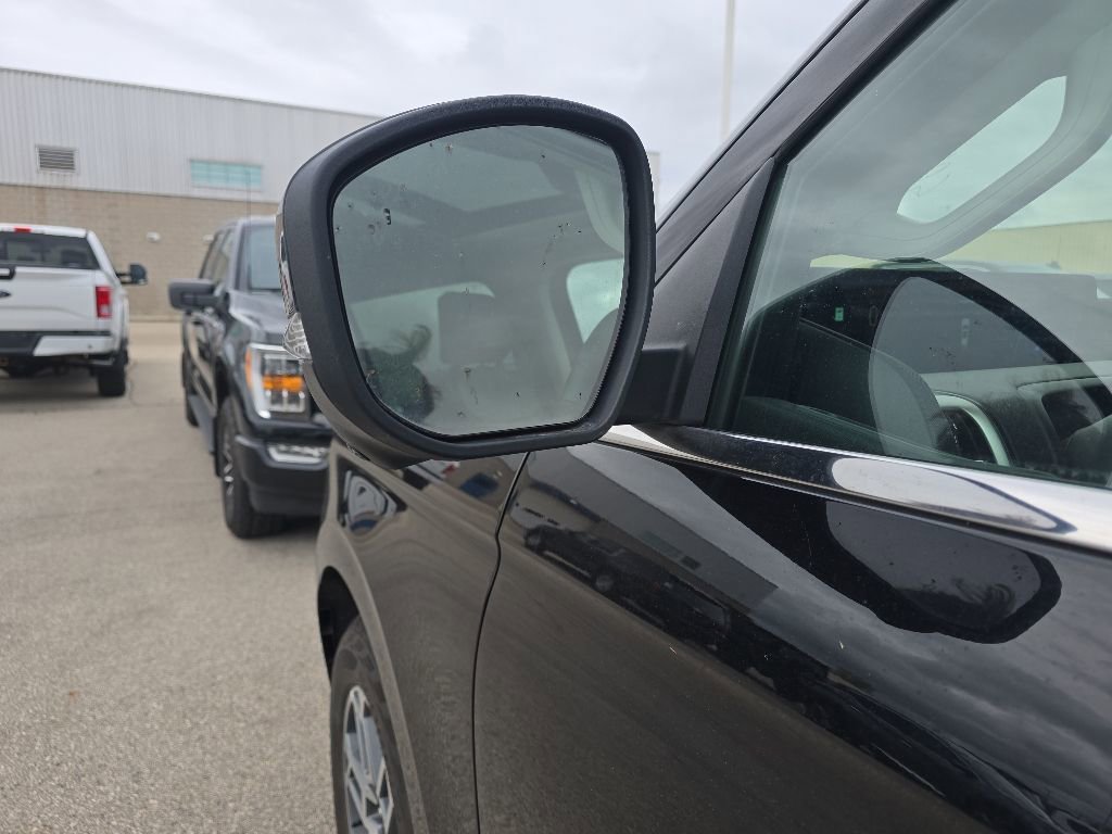 Used 2025 Ford Expedition Max Active AWD/4WD image 9