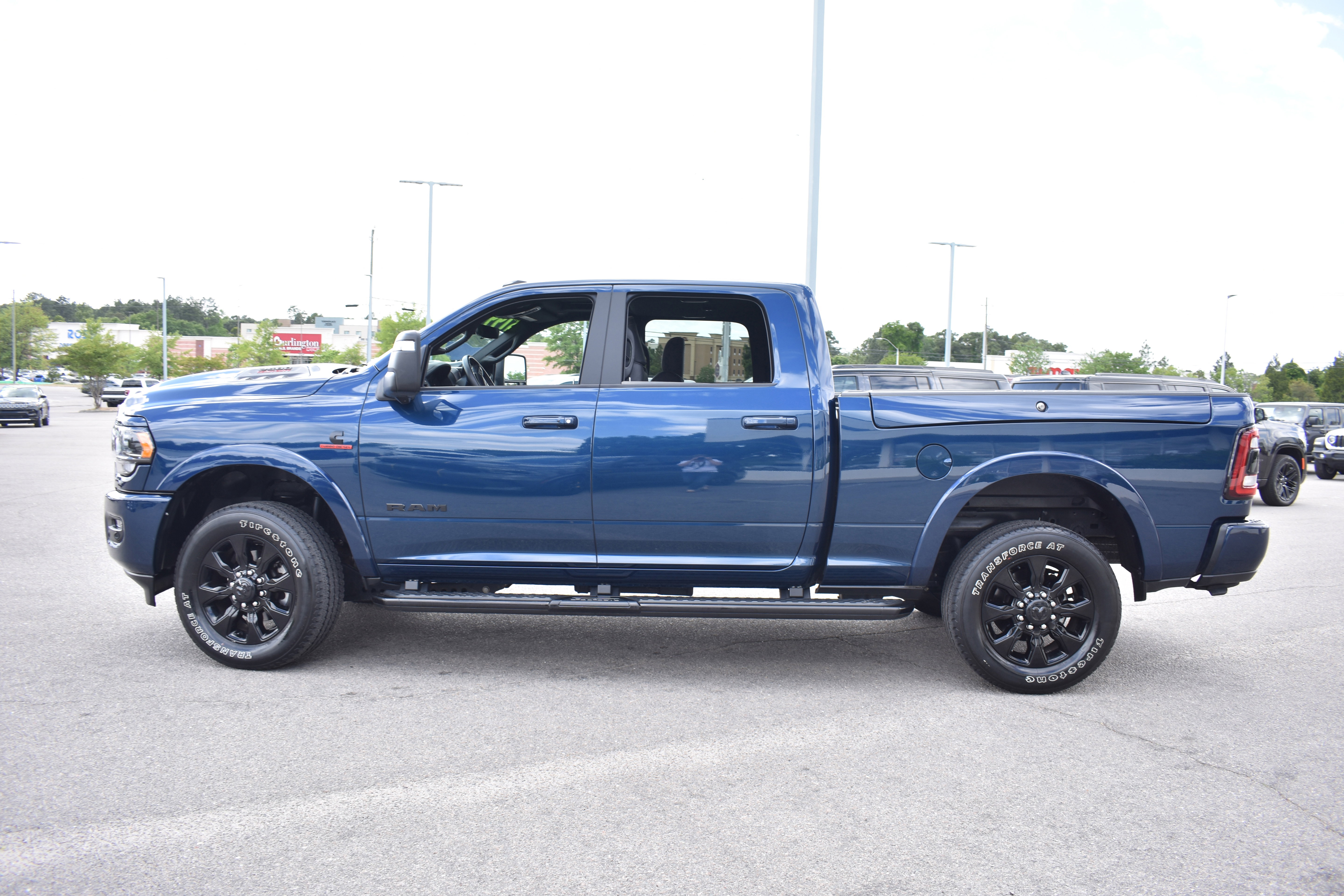 Used 2024 RAM 2500 Limited AWD/4WD image 6