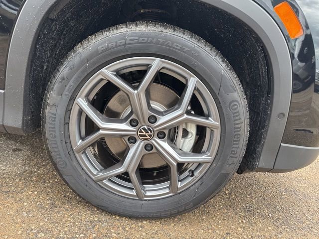 New 2025 Volkswagen Tiguan SE image 52
