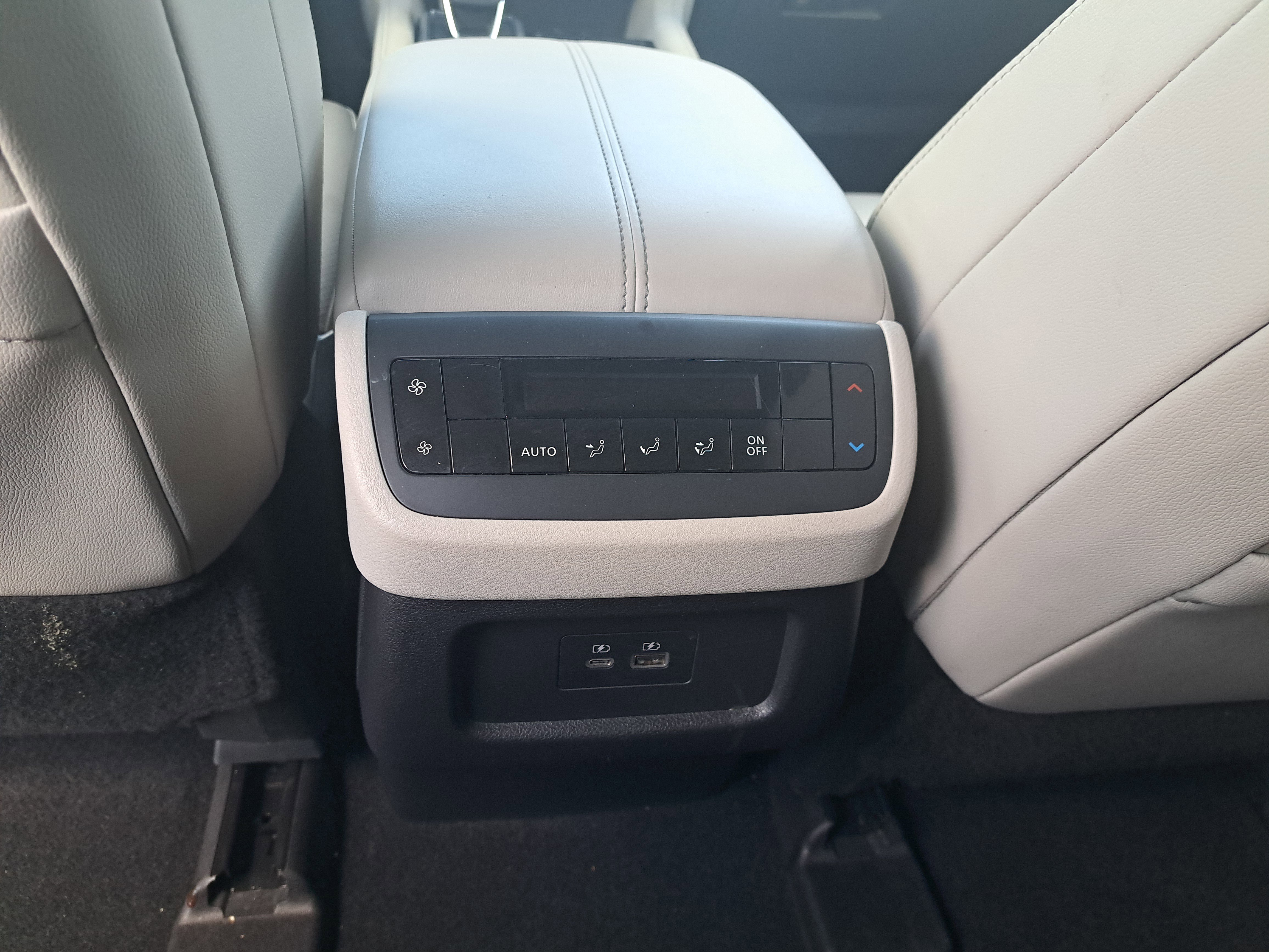 Certified 2022 Nissan Pathfinder SL image 16