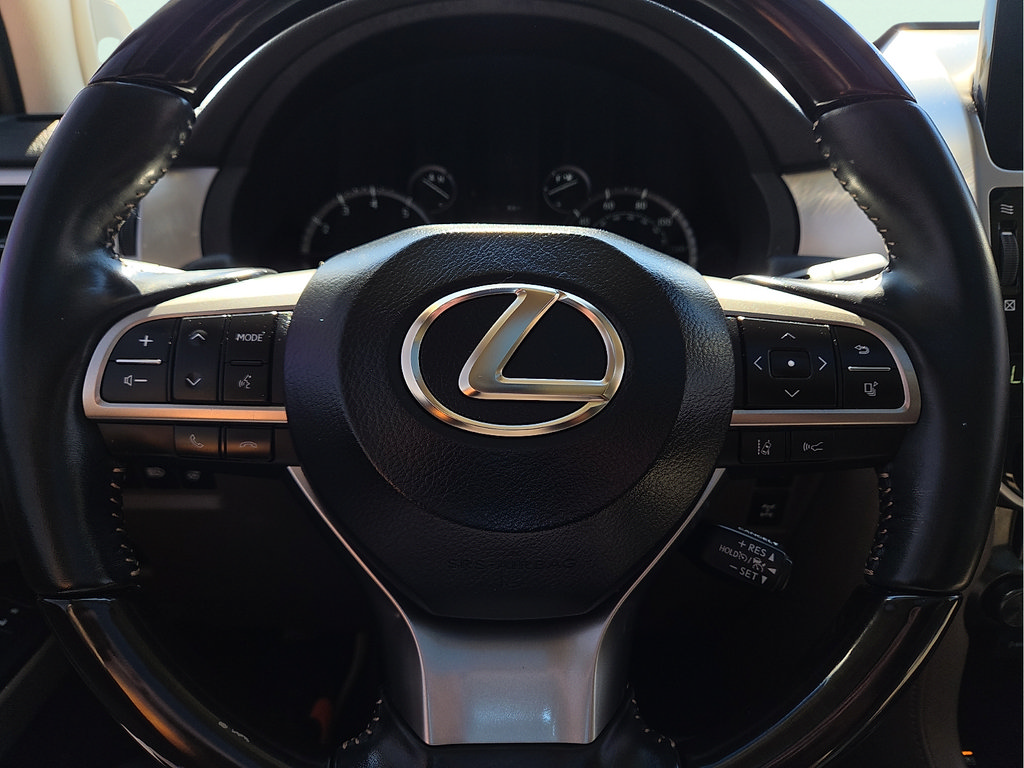 Used 2023 Lexus GX 460 Premium w/ Accessory Package AWD/4WD image 19