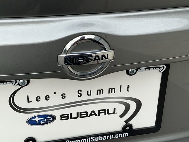 Used 2012 Nissan Versa SV image 4