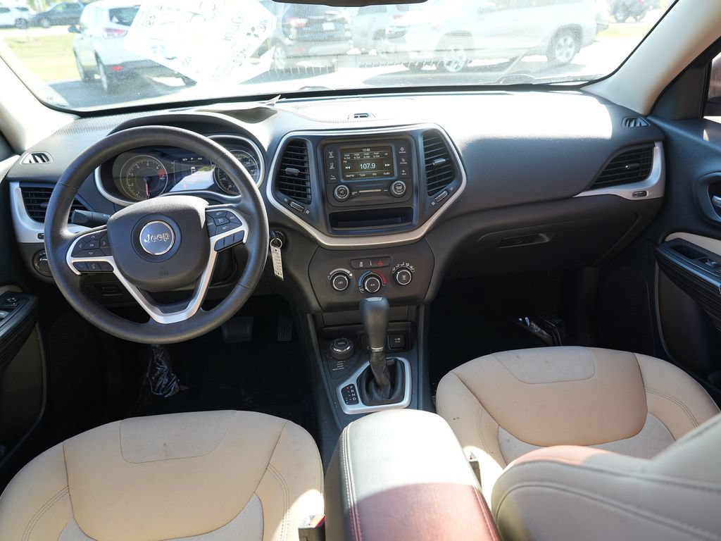 Used 2016 Jeep Cherokee Sport AWD/4WD image 23
