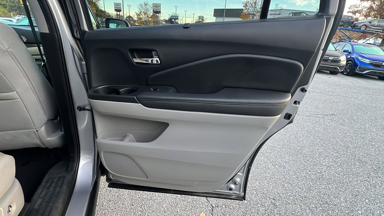 Used 2022 Honda Pilot Special Edition image 14