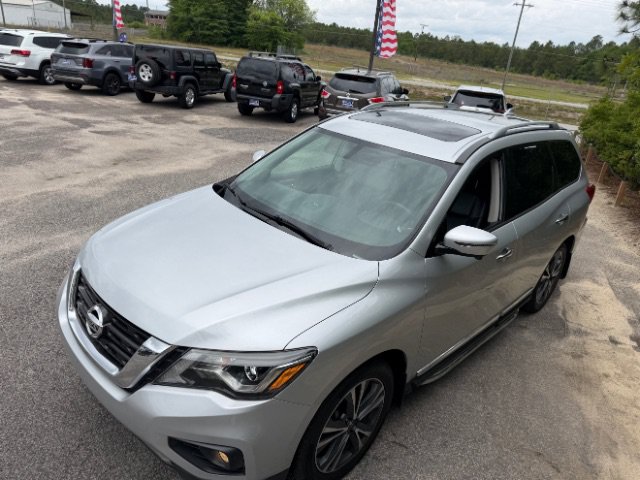 Used 2019 Nissan Pathfinder Platinum FWD image 7