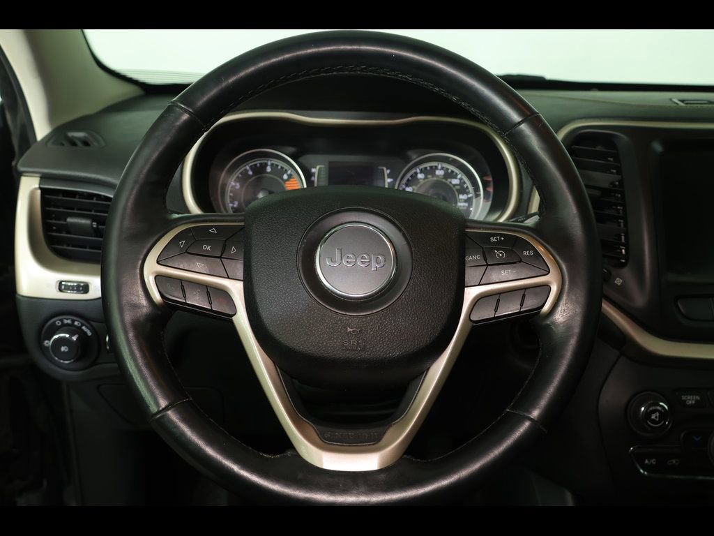 Used 2016 Jeep Cherokee Latitude w/ Safety/Convenience Group AWD/4WD image 15