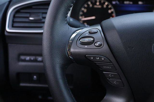 Used 2024 Nissan Murano SV FWD image 11