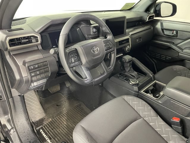 Used 2026 Toyota Tacoma SR5 AWD/4WD image 3