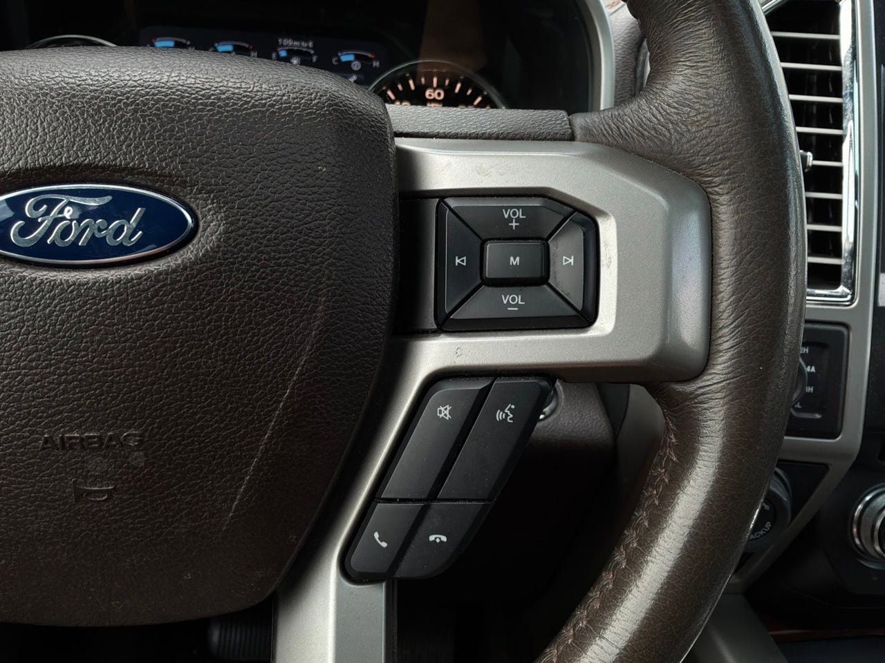 Used 2016 Ford F150 King Ranch w/ Equipment Group 601A Luxury AWD/4WD image 45