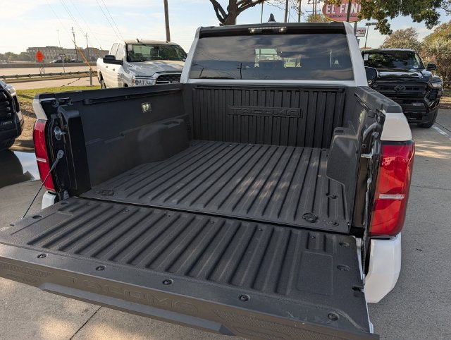 Certified 2026 Toyota Tacoma SR5 AWD/4WD image 27