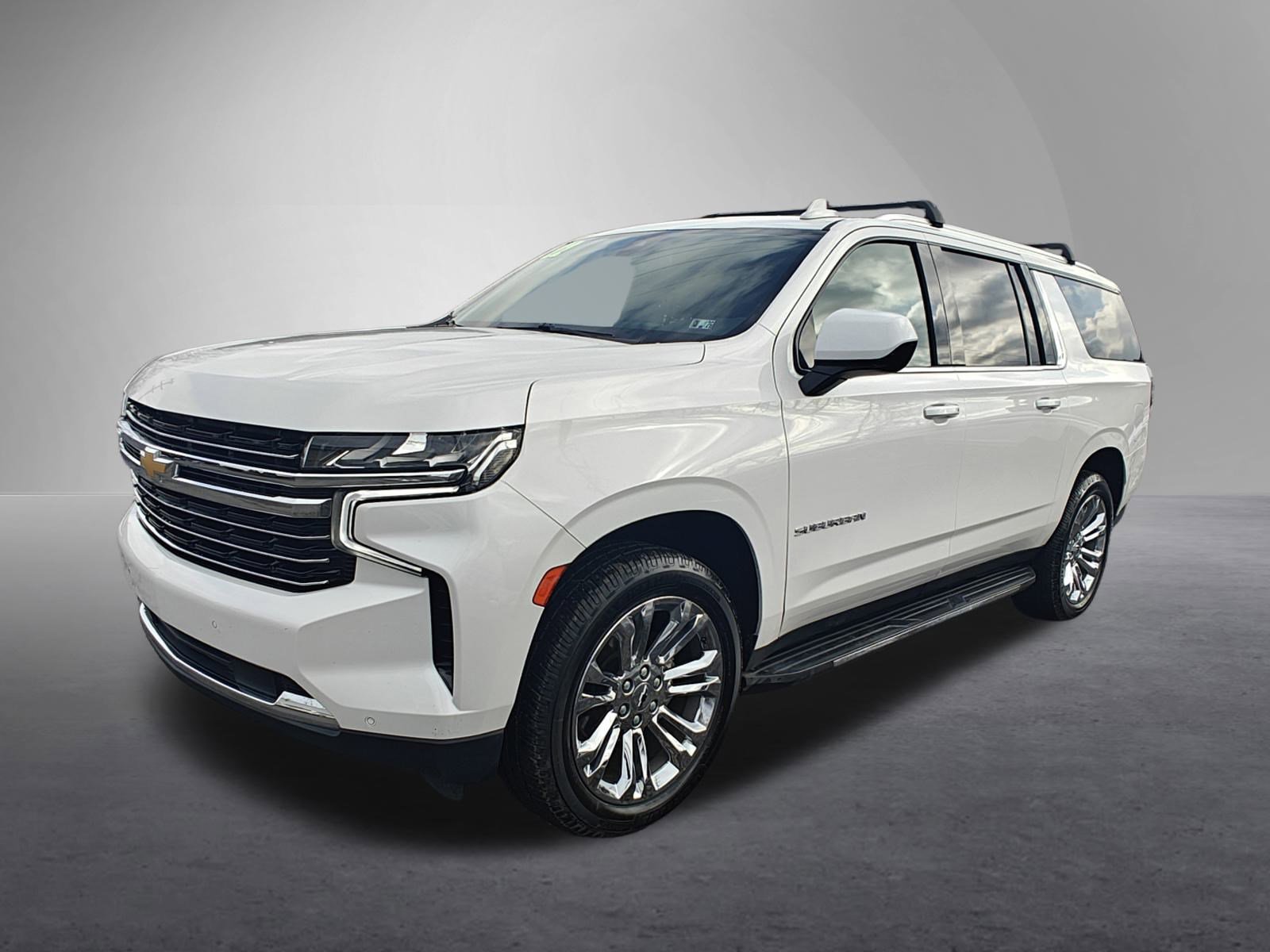 Used 2022 Chevrolet Suburban LT w/ Max Trailering Package image 10